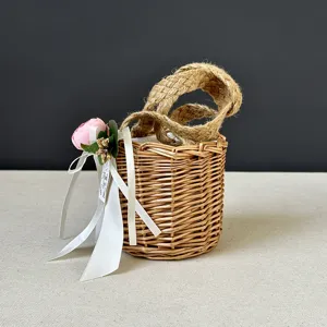 Handmade small straw woven basket rustic wedding favor candy gift box mini jute handle