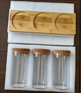 Lot de 3 vases en verre avec bouchons en liège et plateau en bambou