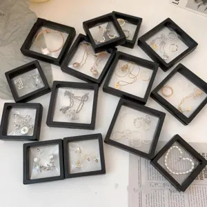 PE-folie Zwevende Sieraden Display Box Stofdicht Anti-oxidatie Ring Ketting Opbergdoos Elegante Geschenkverpakking