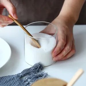 Transparante glazen kruidenpot met houten lepel en deksel voor keuken zout en suiker opslag