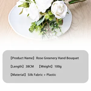 Bouquet de roses blanches artificielles avec plantes vertes, soie et plastique, 38cm.