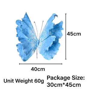 Detailansicht eines 3D marmorierten blauen PE Schmetterlings Hochzeitsdeko 45x40cm