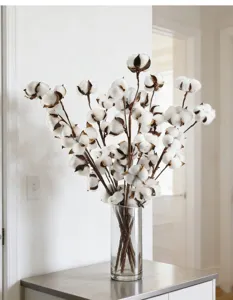 Bouquet de fleurs de coton séchées artificielles, idéal pour la décoration du salon.