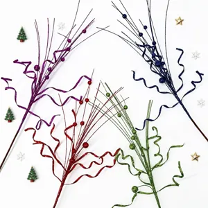 Tallos navideños brillantes multicolores con cintas rizadas y bayas decorativas