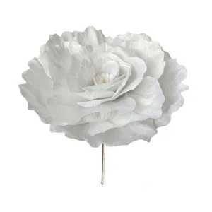 Grote witte kunstmatige fluwelen pioenroos voor bruiloften en etalage decoraties