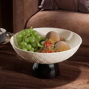Corbeille à fruits ronde de luxe moderne avec pied haut pour décoration élégante