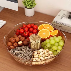 Eleganter transparenter unterteilter Obstteller für Snacks und Nüsse im Wohnzimmer