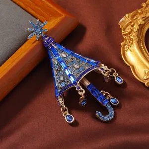 Vintage Regenschirm Brosche mit blauen Strasssteinen, Schneeflocke und eleganten Quastenanhängern