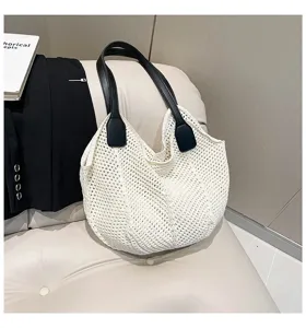 Geweven gehaakte schoudertas tote bag voor dames, casual strand handtas met lederen hengsels.