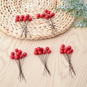Navidad Bayas Rojas Artificiales Adornos Tallos de Bayas de Espuma Ramas de Artesanía Fiesta Festiva Hogar Árbol de Navidad Guirnalda Corona DIY Accesorios Decorativos