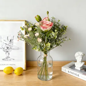 Kunstmatige Ranonkels Boeket Zijde Stof Nep Bloem Handgebonden Gipskruid Eucalyptus Bundel Voor Huisdecoratie Bruiloft Bruidsboeket Arrangement