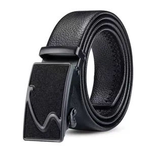 Close-up view of black men's leather belt featuring lychee grain and matte black buckle