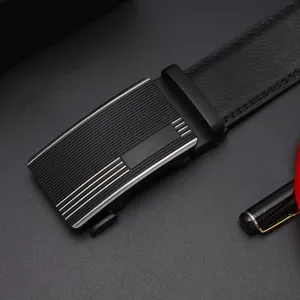 Ceinture homme en cuir noir haut de gamme avec boucle automatique striée design