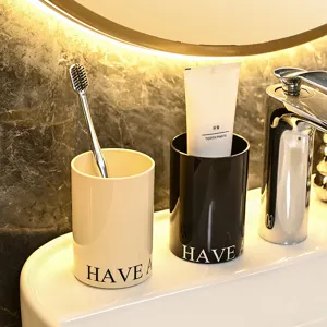 Minimalistisch Luxus Paar Mundspülbecher Kunststoff Zahnbürstenhalter Badezimmer Reisen Wohnheim Creme Schwarz Druck Becher