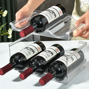 Moderner stapelbarer Weinregal aus klarem Acryl für die organisierte Aufbewahrung von Flaschen