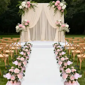 Superbe chemin d allee de mariage floral et decoration de fond de ceremonie nuptiale.