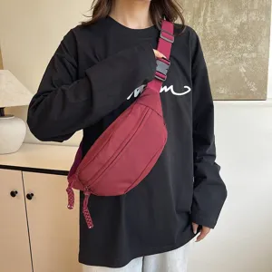 Sac de poitrine décontracté en nylon pour le sport, bandoulière polyvalente et pratique.