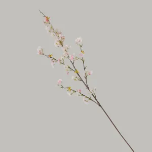 Ramo di ciliegio artificiale con petali rosa per composizioni floreali in casa
