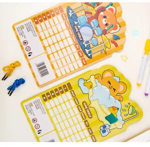 Gros plan de tableaux de bord et d'horaires effaçables sur le thème des dessins animés