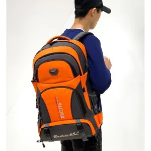 Grote 65L oranje outdoor wandelrugzak voor heren met een stevig waterdicht ontwerp