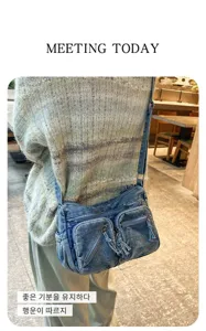 Casual denim schoudertas voor dames, praktische crossbody tas met meerdere handige vakken.