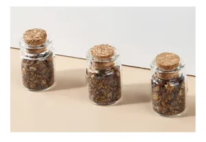 Set de tres mini botellas de deseos de vidrio con fragmentos de cristal ojo de tigre
