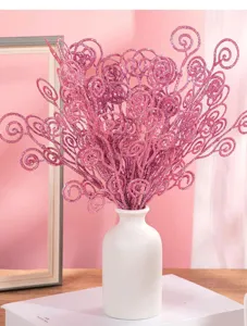 Steli a spirale glitterati rosa in vaso bianco per decorazioni festive di casa festa