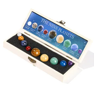 Naturstein Sonnensystem Neun Planeten Kristallkugel Set in edler Holzkiste Geschenk