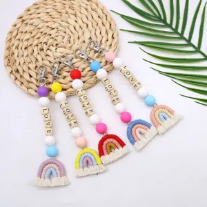 Porte-clés Arc-en-ciel en Macramé Fait à la Main Perles de Bois Lettre Love Charme de Sac en Corde de Coton Bohémien