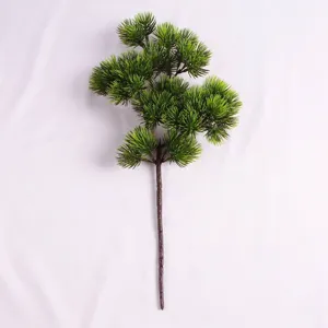 Simulation pine branch detail view with 42cm height and 22cm width measurement markings
