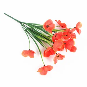 Lebhafte orangefarbene künstliche Blumen mit grünen Stielen für Hochzeit und Dekoration