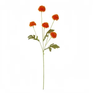 Detalle de rama de crisantemo pompon naranja artificial con cinco cabezas