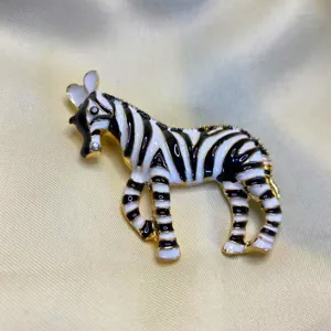 Vintage Alloy Enamel Zebra Brooch For Women Animal Shape Rhinestone Lapel Pin Gold Color Fashion Jewelry Accessory