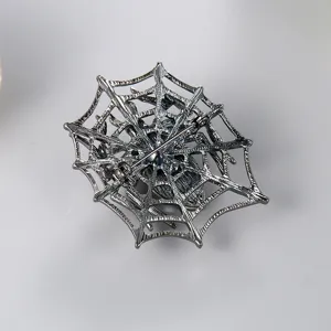 Vintage schwarze Witwe Spinnennetz Brosche in antikem Silber, Detail der Rückseite