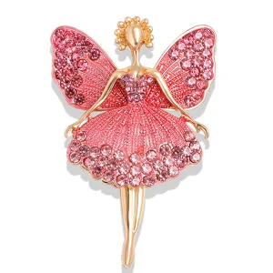 Primer plano detallado de un elegante broche ángel bailarina con diamantes de imitación.
