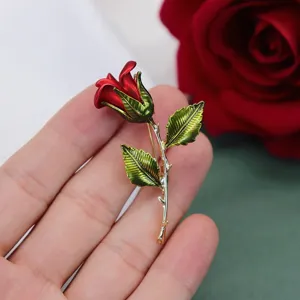 Vintage European Style 3D Rose Flower Brooch For Women Elegant Red Enamel Floral Breastpin Alloy Jewelry Accessories Gift