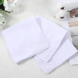 Puur katoenen zakdoek met delicate kanten rand, elegante geborduurde stoffen zakdoek voor dames.