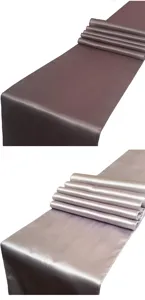 Nahaufnahme von Satin-Tischläufern mit hochdichten Kanten in verschiedenen Farben