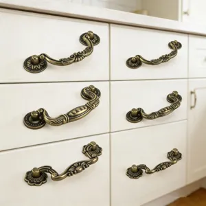 European Vintage Bronze Cabinet Pulls Zinc Alloy Embossed Drawer Handles Wardrobe Door Hardware Furniture Handle