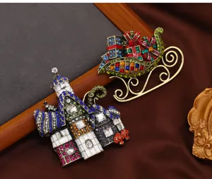 Broches de Noël complexes en forme de château et traîneau avec strass multicolores