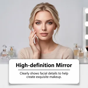 Détail en gros plan du miroir de maquillage portable haute définition avec reflet clair du visage