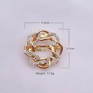 Eleganter goldfarbener, kreisförmig ineinandergreifender Broschenanhänger mit Strass