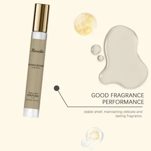 Detail of Roxelis Sandalwood Amber roll-on perfume with long-lasting fragrance notes