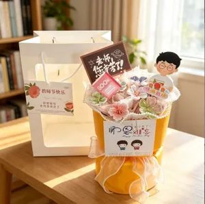 Detail van een handgemaakt boeket keramische bloemen uit Jingdezhen in cadeauverpakking