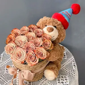 Zeep bloem roos teddybeer pluche emmer cadeau voor vriendin verjaardag feest decoratie details