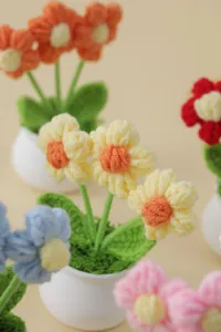 Handgemachte gehäkelte Topfblumen Strickgarn Gänseblümchen Pflanze Heimdeko Geschenk
