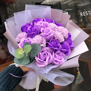 Lila Seifenrosen Blumenstrauss Geschenk für Abschluss und Geburtstag romantische Deko