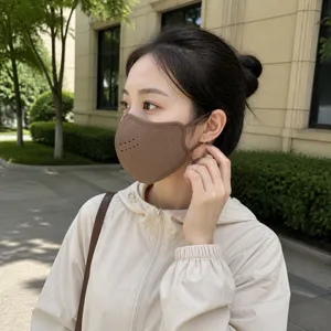 Masque facial en velours marron avec design 3D respirant pour la chaleur hivernale