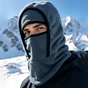 Warme fleece winter bivakmuts voor skiën en fietsen in de sneeuw