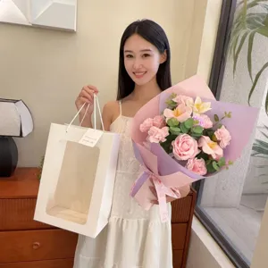 Élégant bouquet de fleurs de savon roses avec roses et œillets pour cadeau de fête